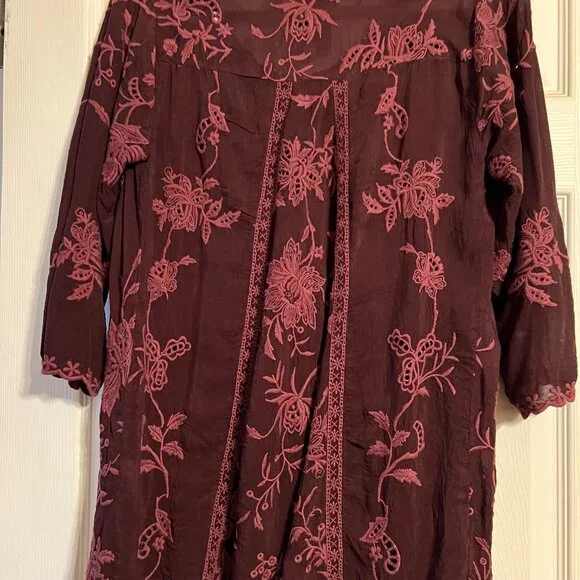 Johnny Was Burgundy Eyelet Tunic Size Small - Great Condition! - Picture 5 of 8